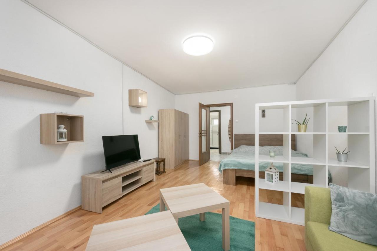 Vlad House Decebal Lägenhet Bukarest Exteriör bild
